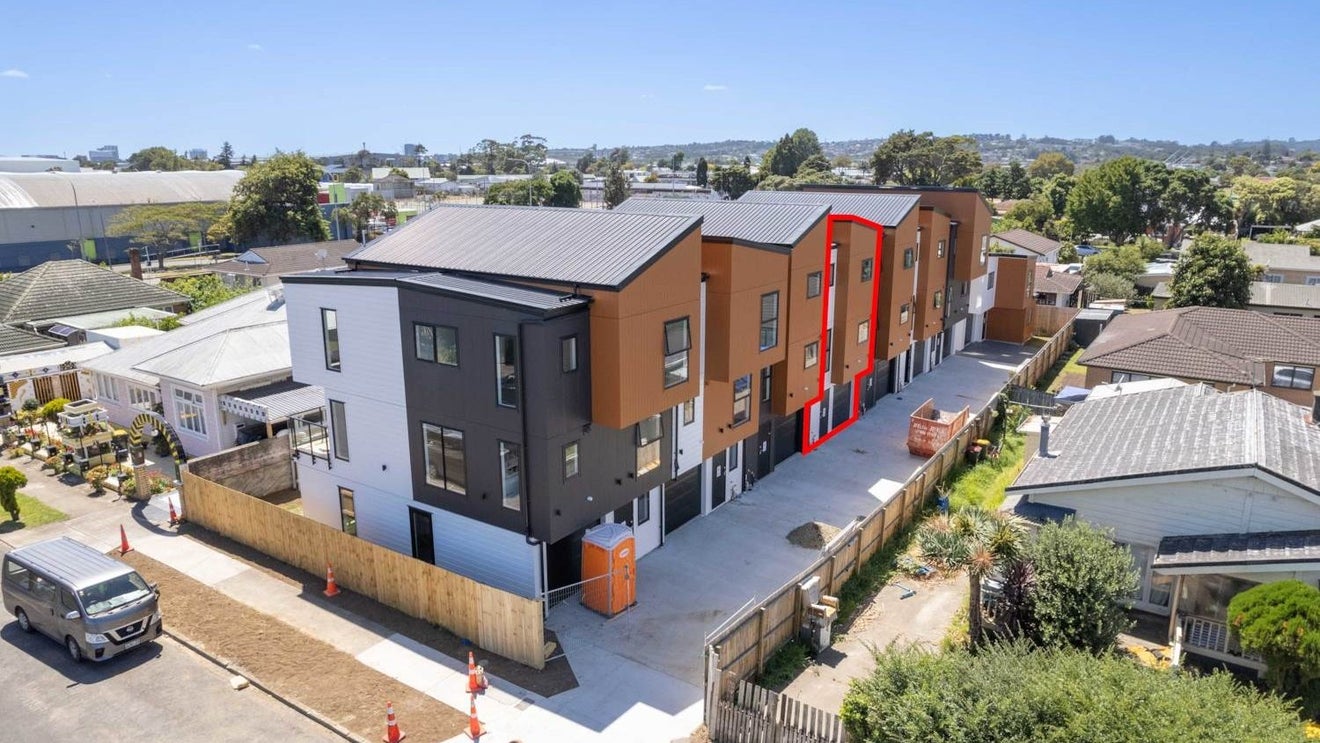 1/43 Marr Road, Manurewa, Auckland - Carousel 1