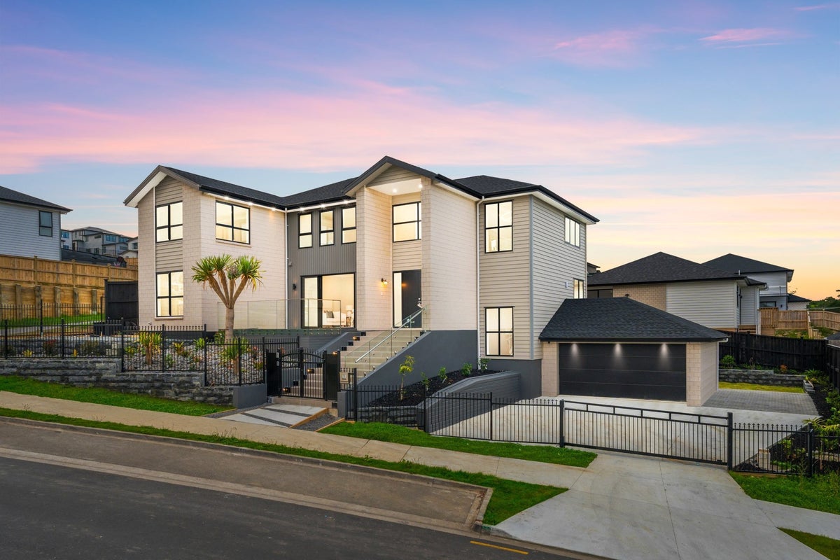 3 Kate Duncan Drive, Swanson, Auckland - Carousel 1