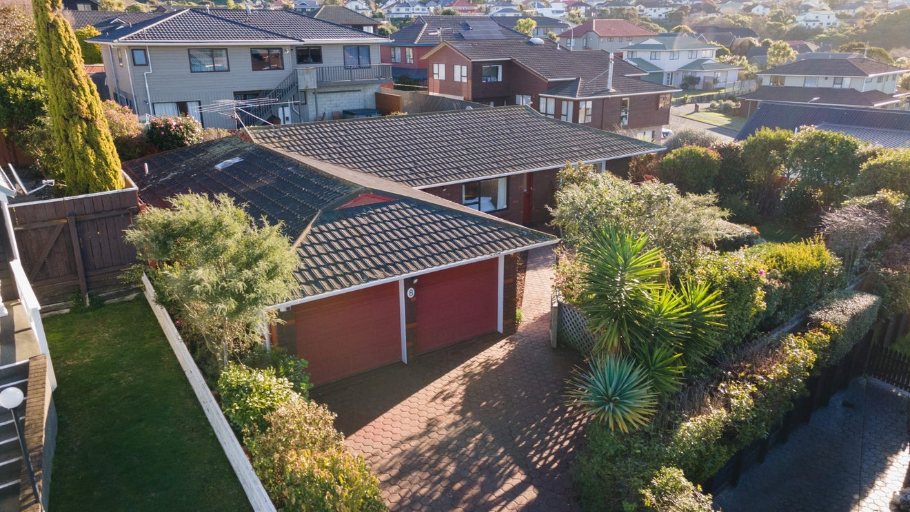 8 Maywood Grove, Churton Park, Wellington - Carousel 2