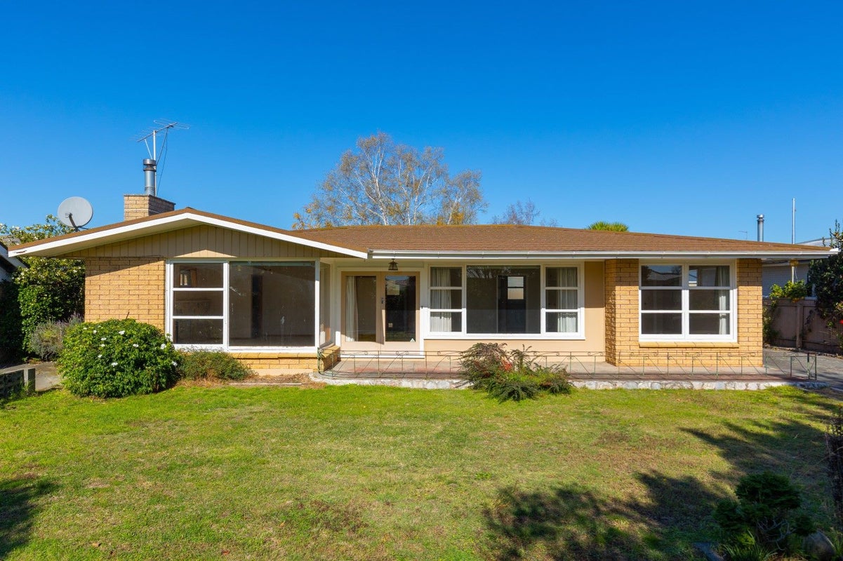 12 Houghton Crescent, Redwoodtown, Blenheim - Carousel 1