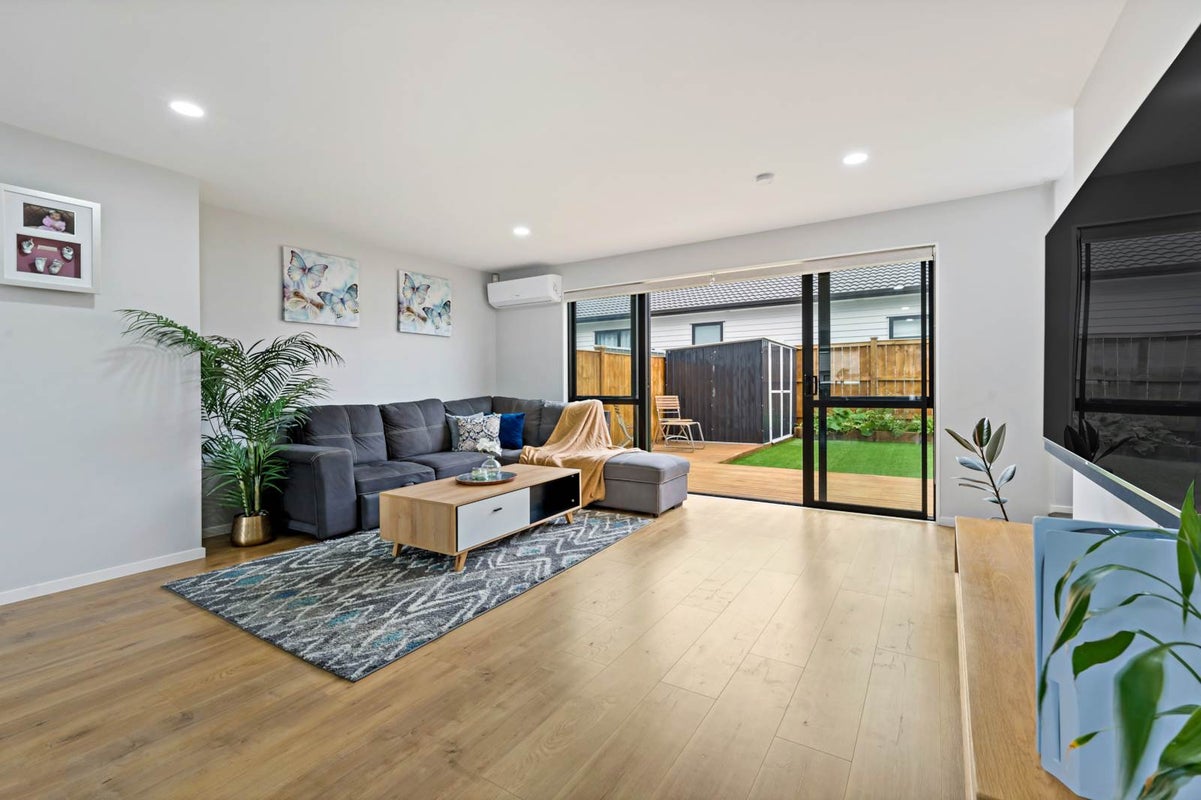 36A Kaimanawa Road, Karaka, Papakura - Carousel 1