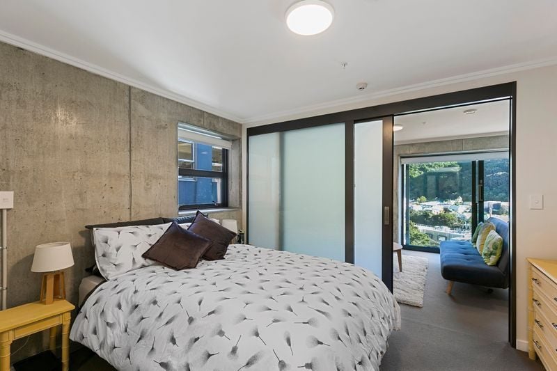 902/111 Molesworth Street, Thorndon, Wellington - Carousel 1