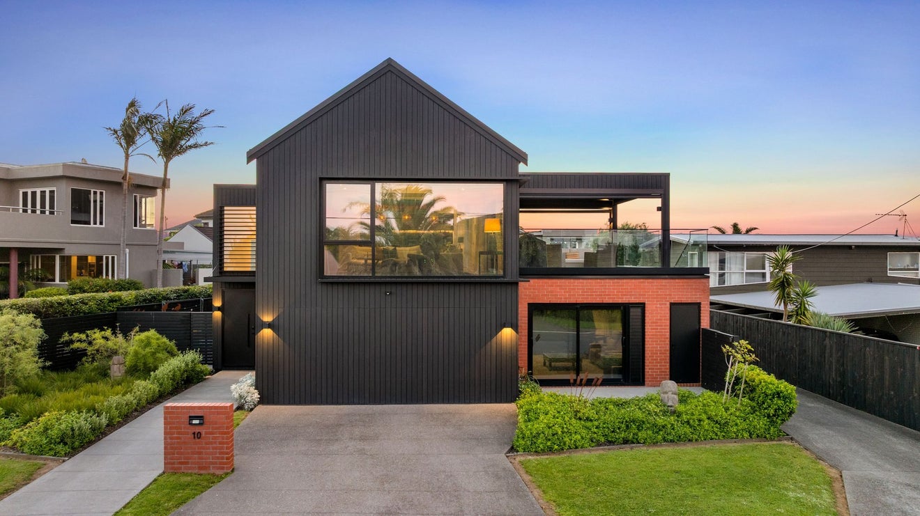 10 Vaughan Crescent, Murrays Bay, Auckland - Carousel 2