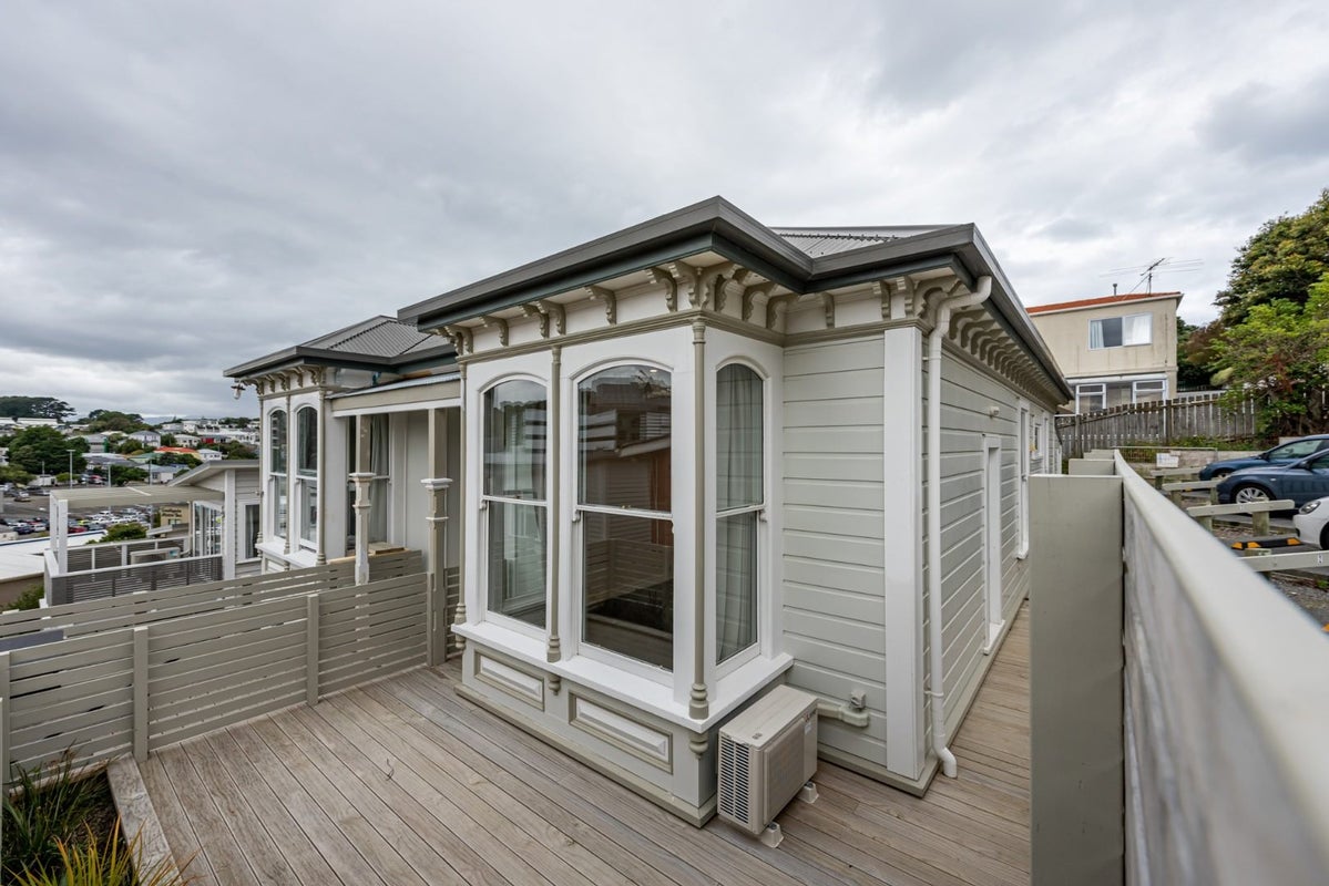 10/239 Adelaide Road, Newtown, Wellington - Carousel 1