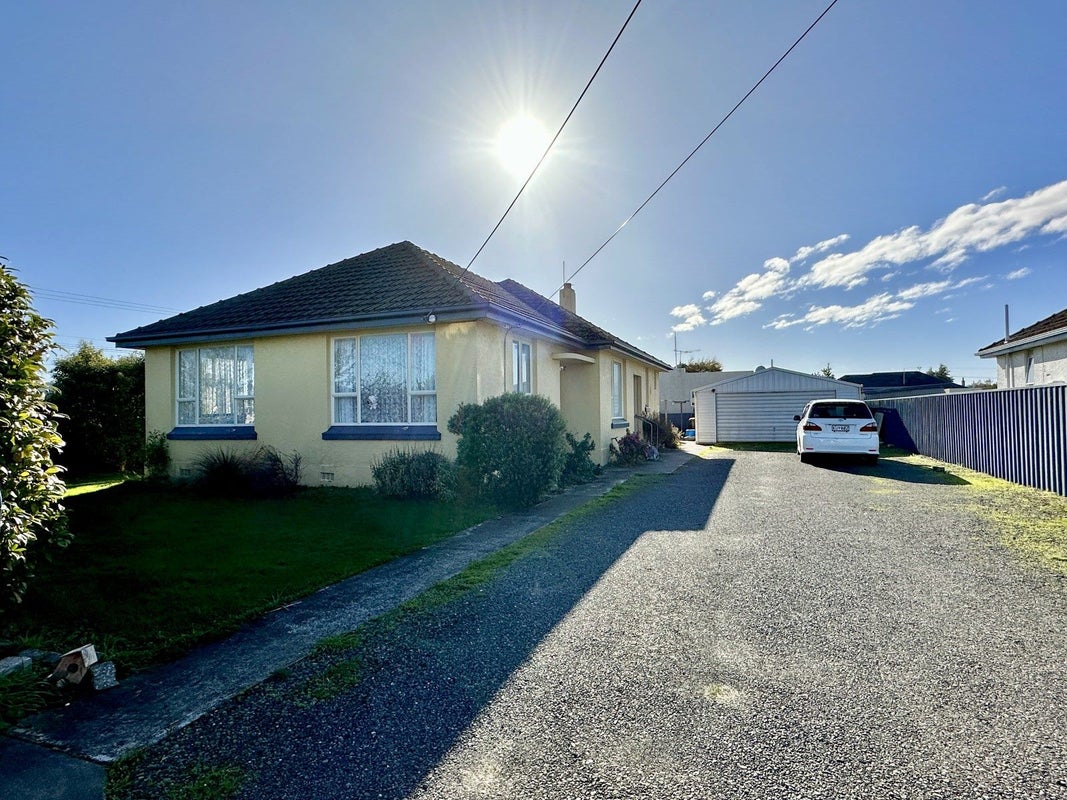 66 Willis Street, Grasmere, Invercargill - Carousel 1