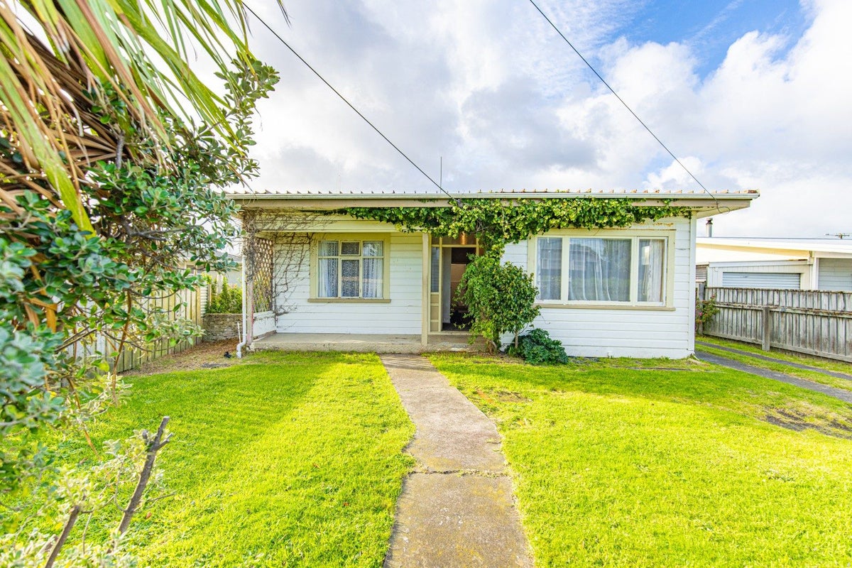34 Miro Street, Castlecliff, Whanganui - Carousel 2