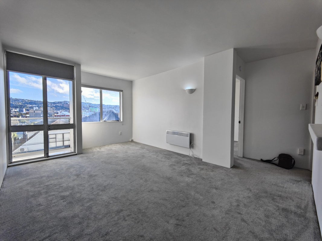 303/131 Brougham Street, Mount Victoria, Wellington - Carousel 1