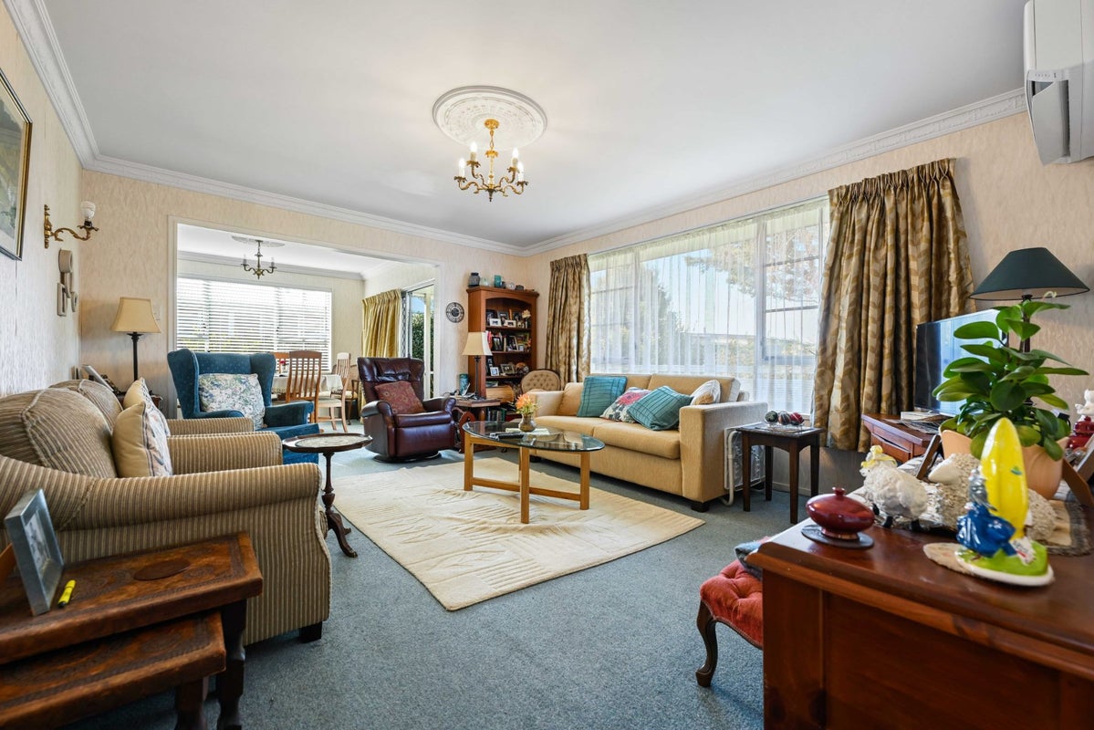 275B Clarkin Road, Fairfield, Hamilton - Carousel 2