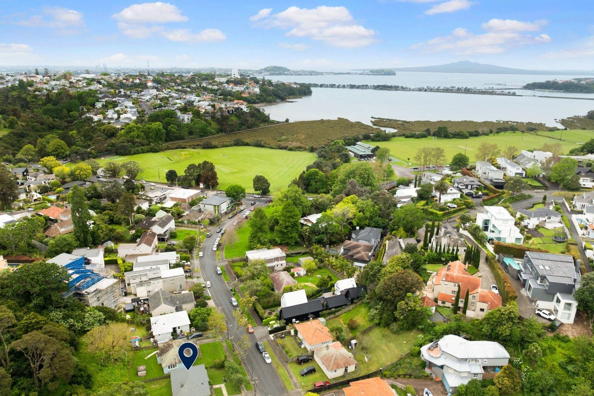 23 Hapua Street, Remuera, Auckland - Carousel 2