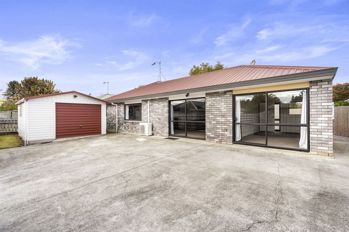 9 Hilliard Place, Leamington, Cambridge - Carousel 22
