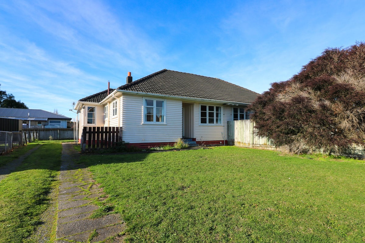 7 Upham Terrace, Roslyn, Palmerston North - Carousel 1