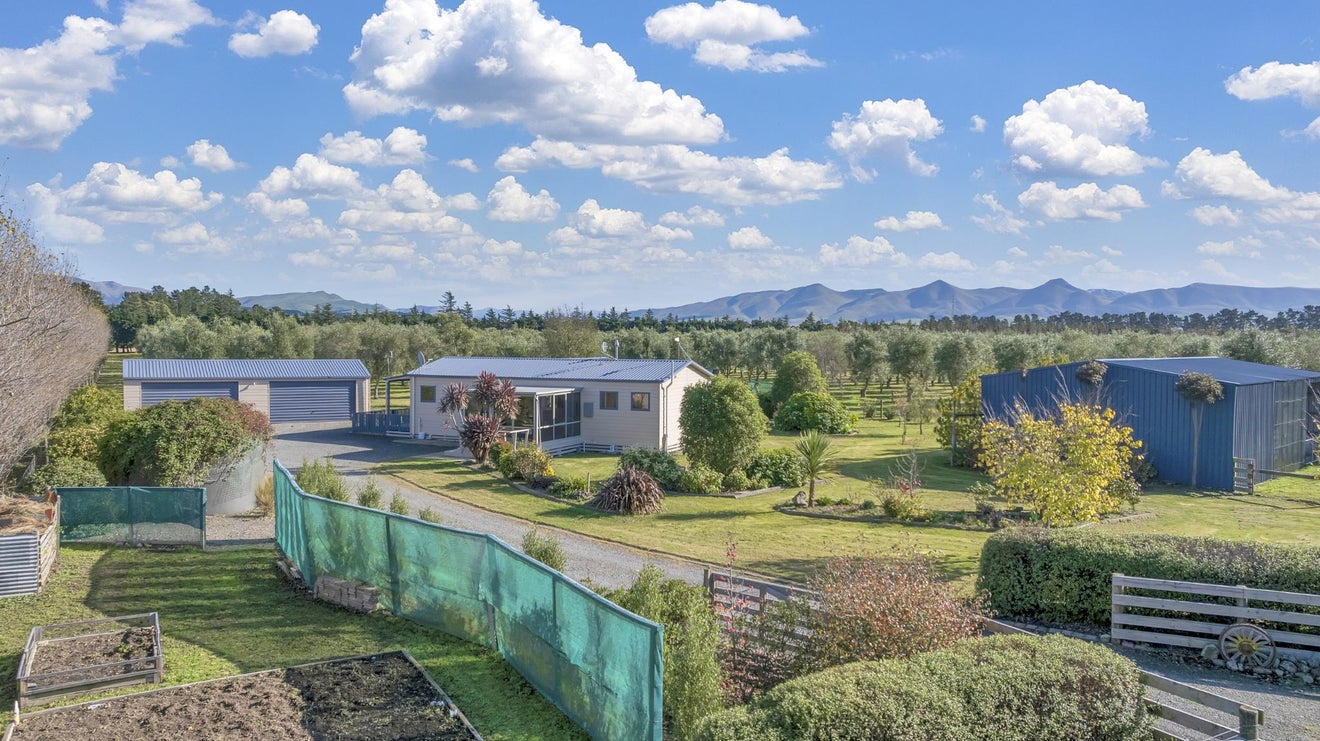 327 Georges Road, Glasnevin, Amberley - Carousel 2