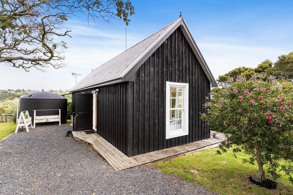 367 Whitford Road, Howick - Carousel 1