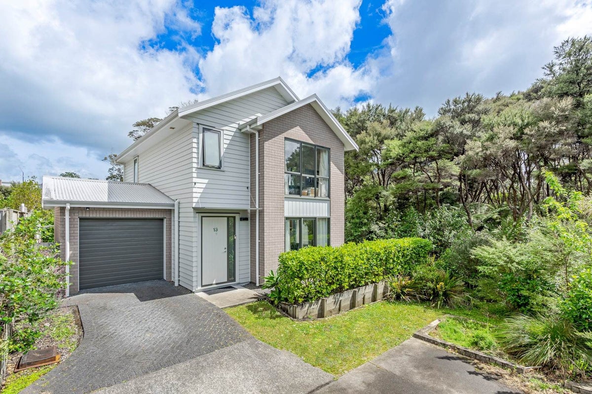 13 Mahinga Lane, Massey, Auckland - Carousel 2