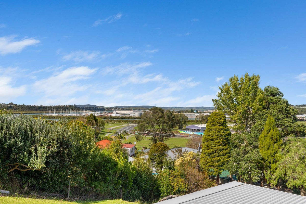 21 Tanekaha Drive, Parahaki, Whangarei - Carousel 2