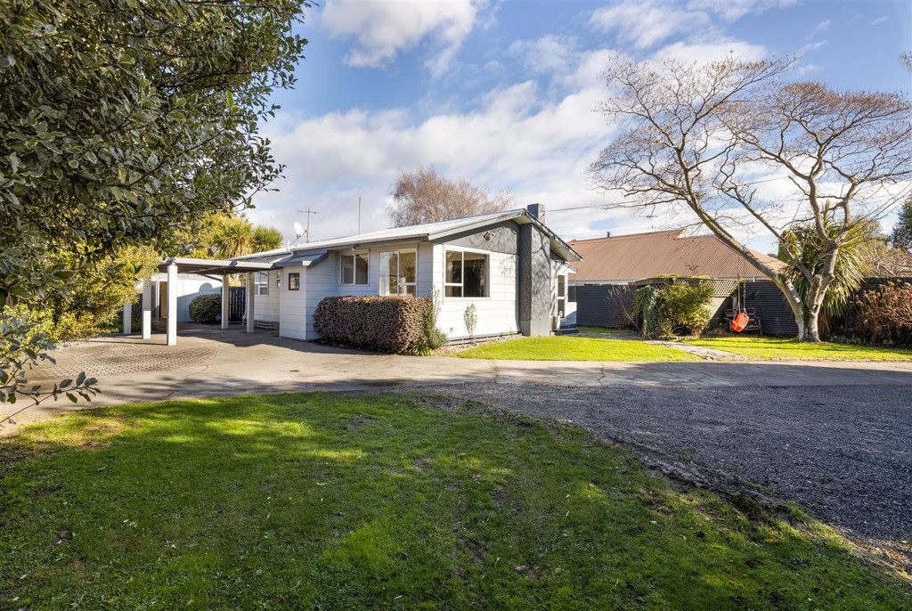 15 Lucas Street, Riversdale, Blenheim - Carousel 18