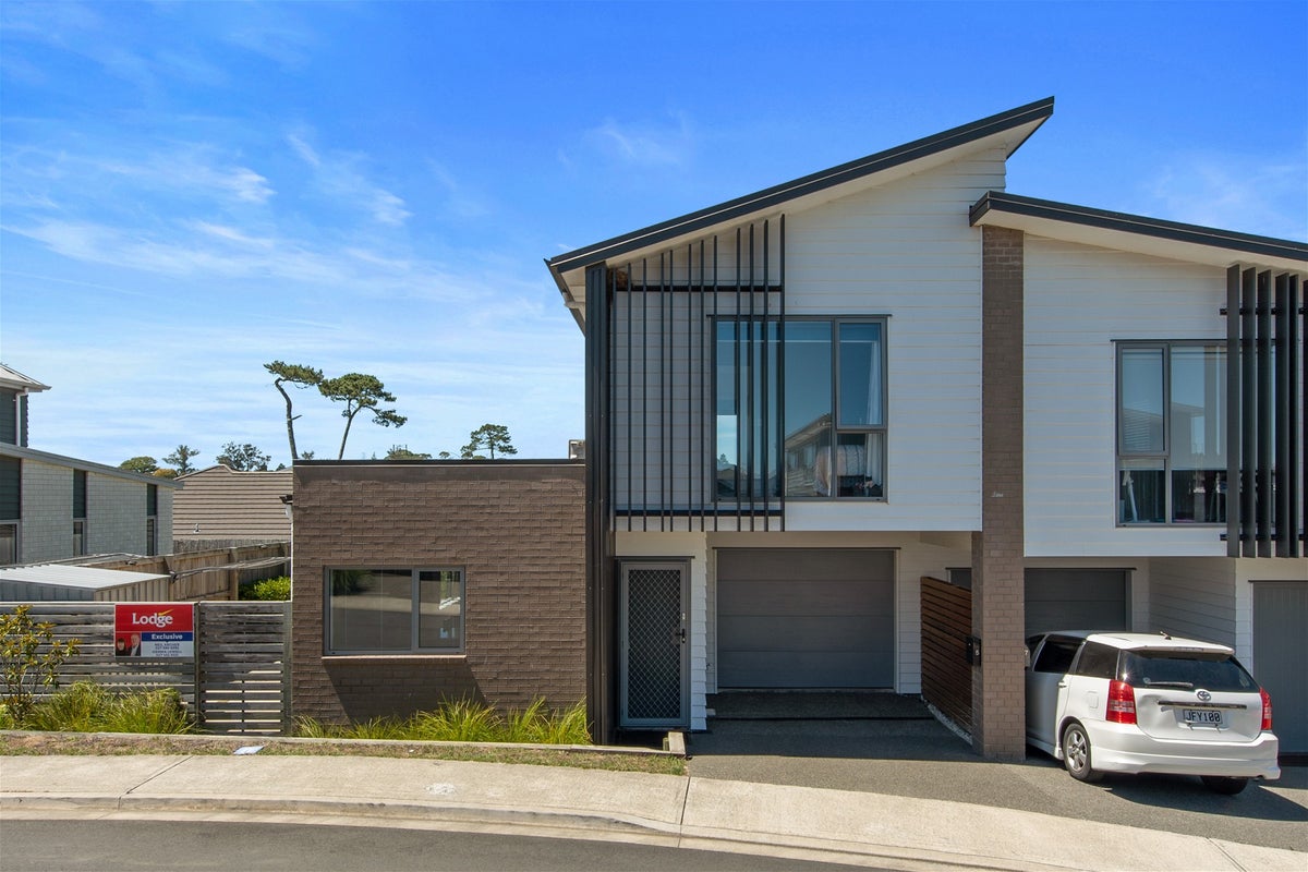 5 Springside Court, Huntington, Hamilton - Carousel 1