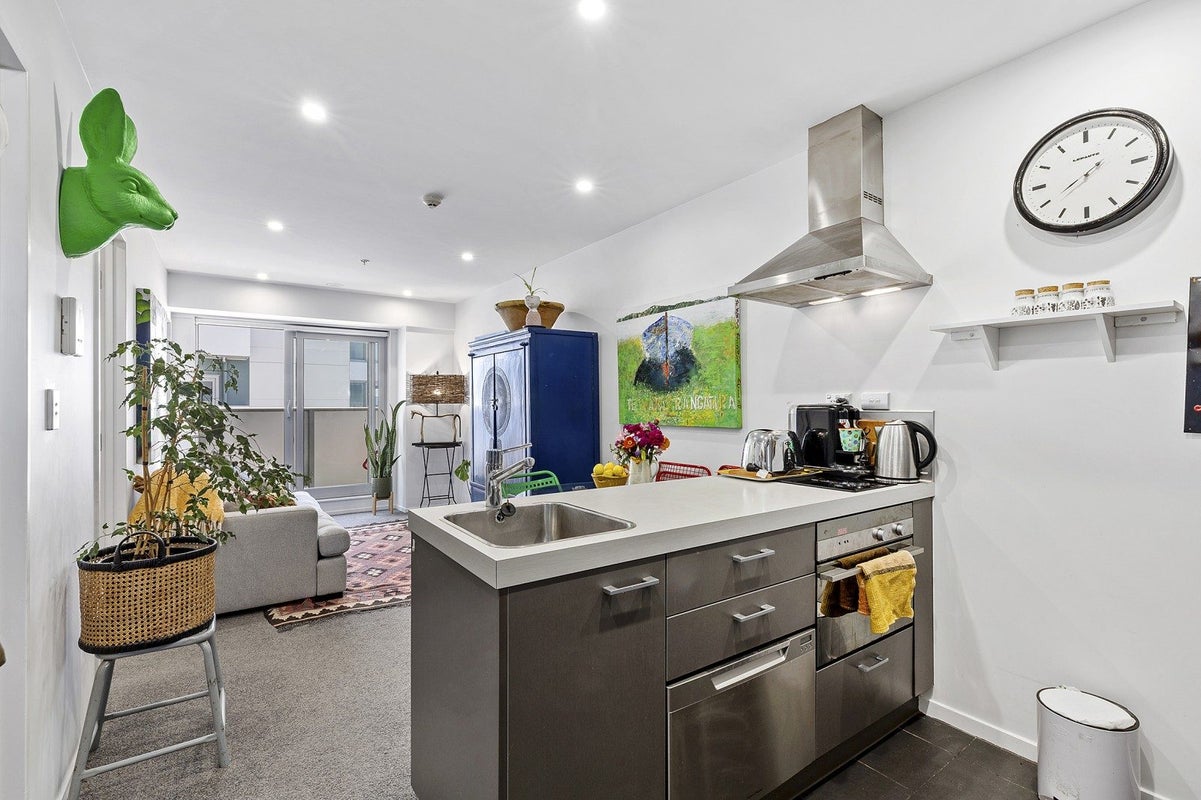 1313/74 Taranaki Street, Te Aro, Wellington - Carousel 2