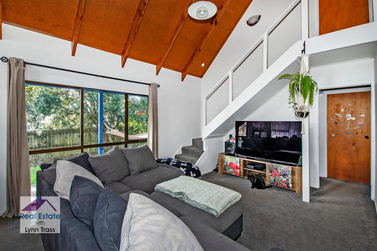 105 Paramount Parade, Tikipunga, Whangarei - Carousel 2