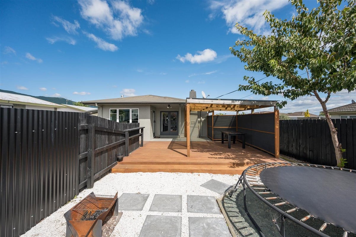 1/20 Ranui Road, Stoke, Nelson - Carousel 1
