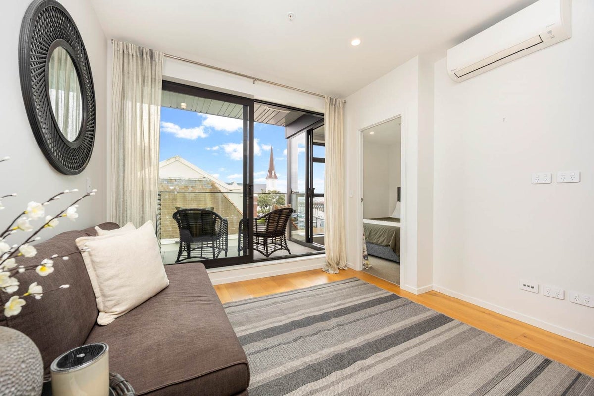 418/9 Madeira Lane, Grafton, Auckland - Carousel 1
