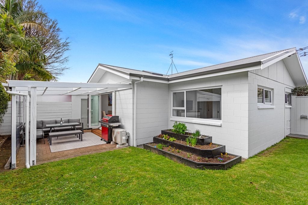 1/34 Kingsway Avenue, Sandringham, Auckland - Carousel 1