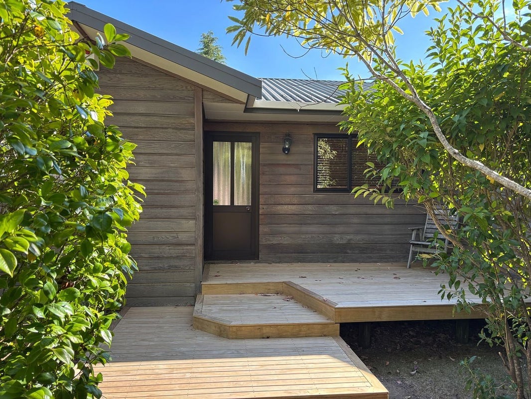 39 Waipuia Place, Greenhithe, Auckland - Carousel 1