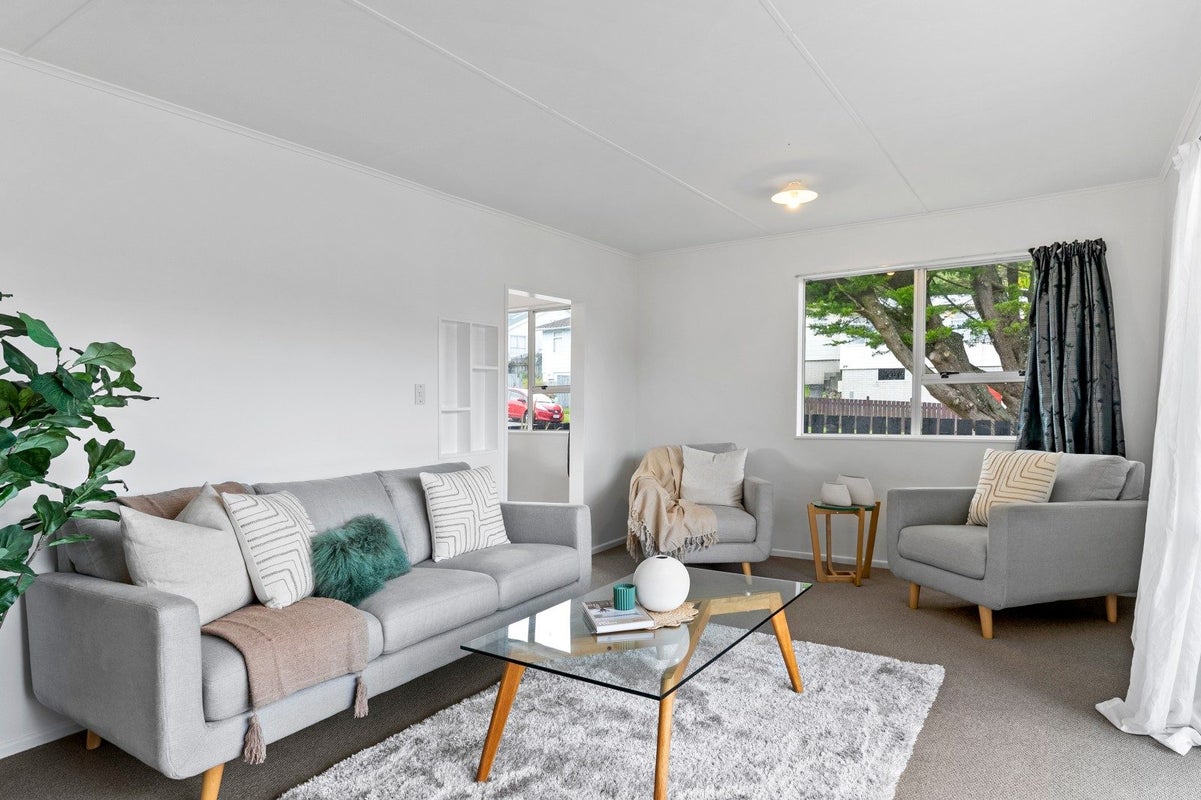 19 Antrim Crescent, Wainuiomata, Lower Hutt - Carousel 2