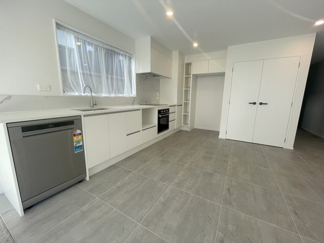47 Riverton Drive, Randwick Park, Auckland - Carousel 1
