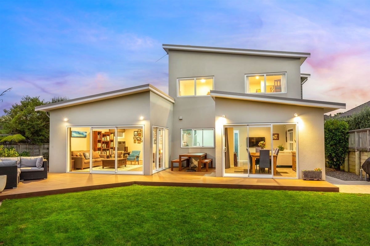 51 Nelson Avenue, Aotea, Porirua - Carousel 1