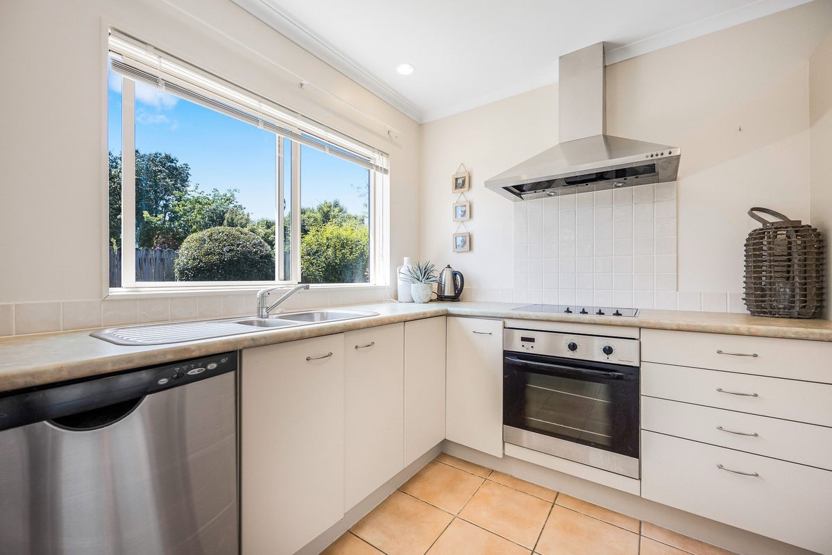 49 Espalier Drive, Henderson, Auckland - Carousel 2
