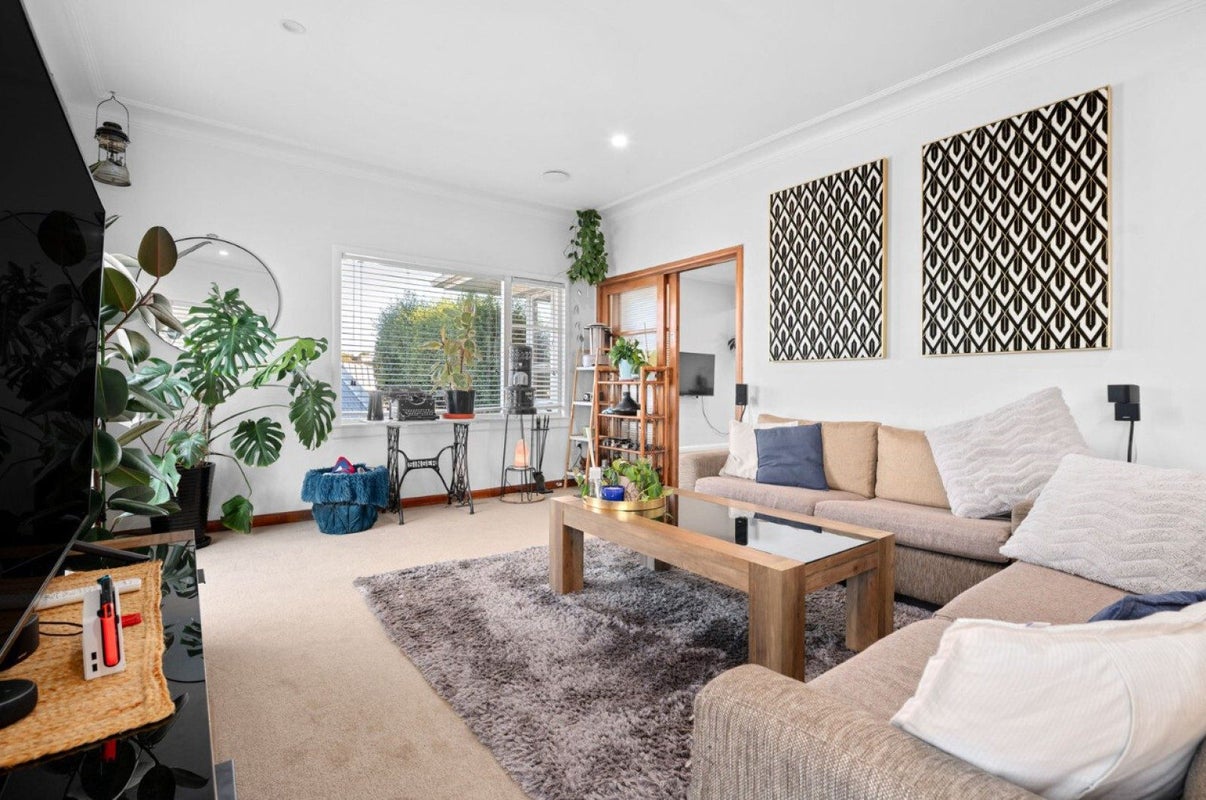 23 Masters Avenue, Hillcrest, Hamilton - Carousel 2