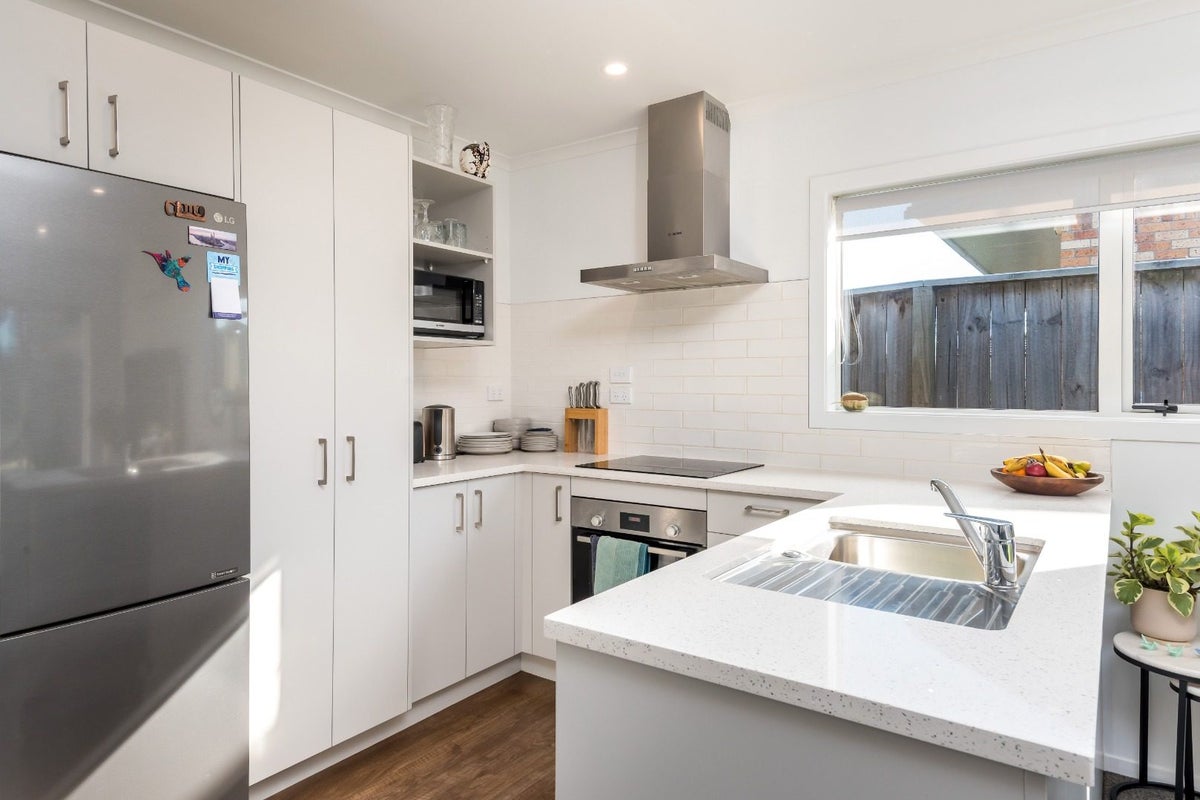 1/103 Bruce Avenue, Glenview, Hamilton - Carousel 2