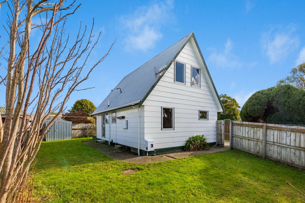 30B Newton Place, Westbrook, Palmerston North - Carousel 1