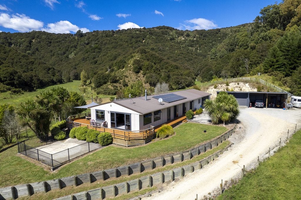 214 Ormond Valley Road, Ormond, Gisborne - Carousel 1