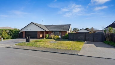 5 Oakwood Grove, Paraparaumu Beach, Paraparaumu - Carousel 1
