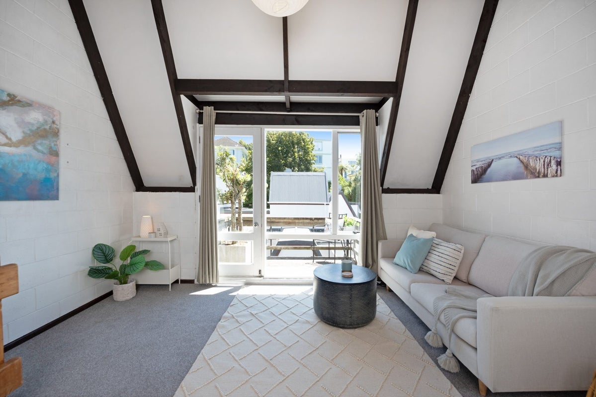 28L Bidwill Street, Mount Cook, Wellington - Carousel 2