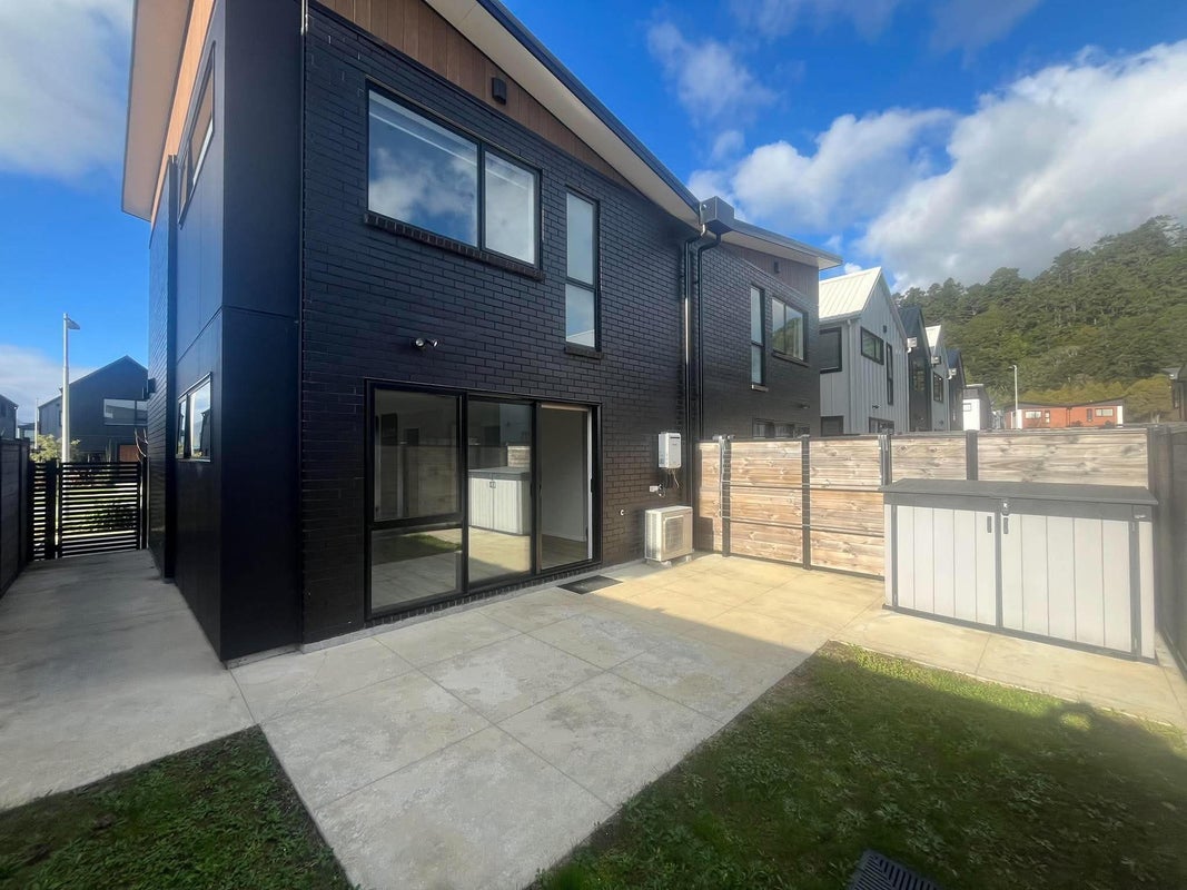 10 Betty Boyes Street, Wallaceville, Upper Hutt - Carousel 17