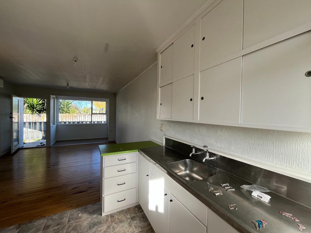 111A Pine Avenue, Melville, Hamilton - Carousel 2