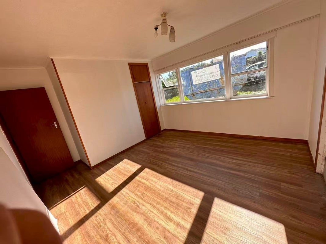 187 Te Atatu Road, Te Atatu South, Auckland - Carousel 2
