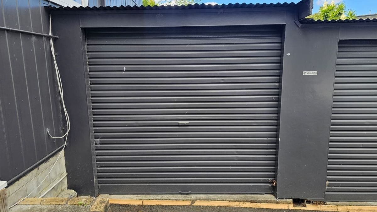 52 Tuarangi Road, Grey Lynn, Auckland - Carousel 1