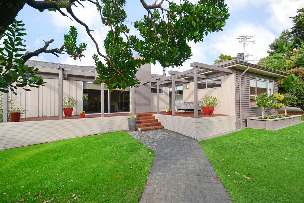 9 Dunns Street, Silverstream, Upper Hutt - Carousel 1