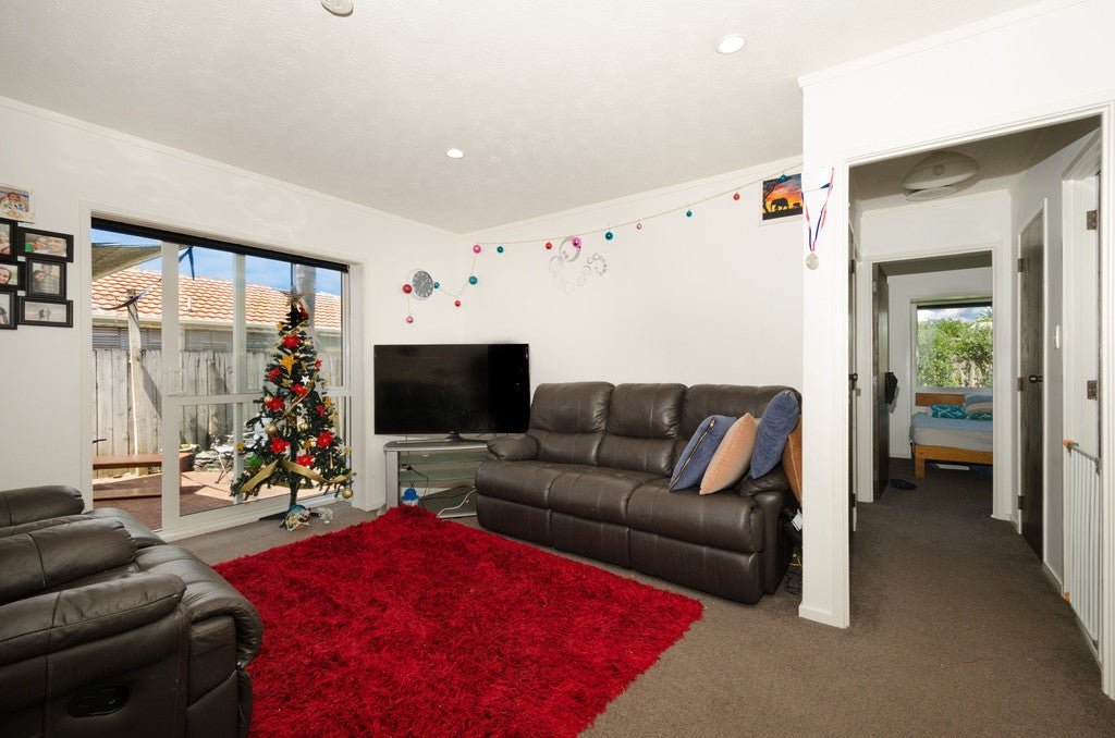 5/101 Swanson Road, Henderson, Auckland - Carousel 1