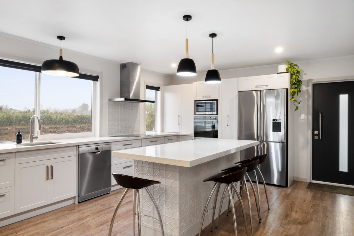 8 Ora Street, Makaraka, Gisborne - Carousel 2