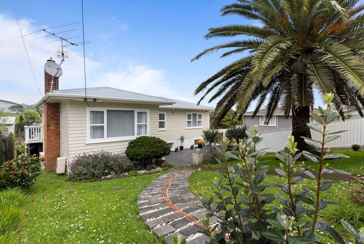 4 Saffron Street, Birkdale, Auckland - Carousel 2