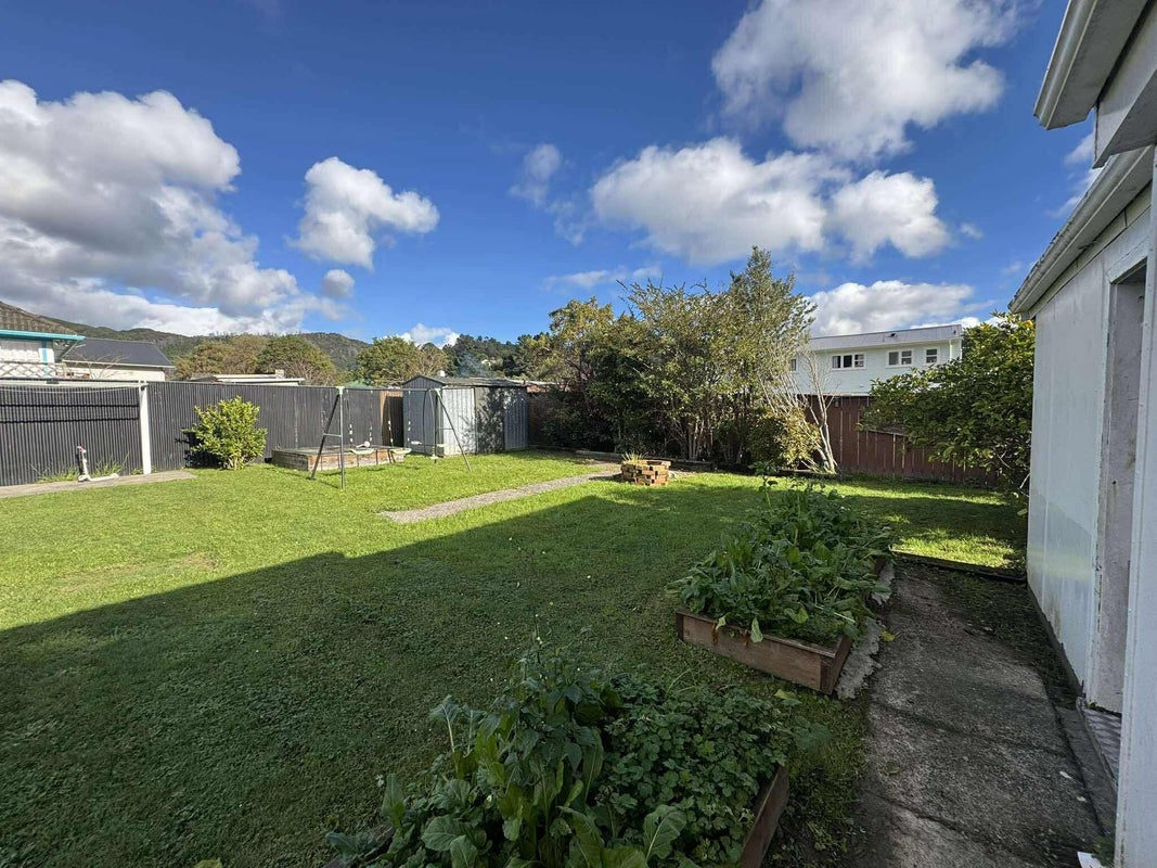 312 Stokes Valley Road, Stokes Valley, Lower Hutt - Carousel 19