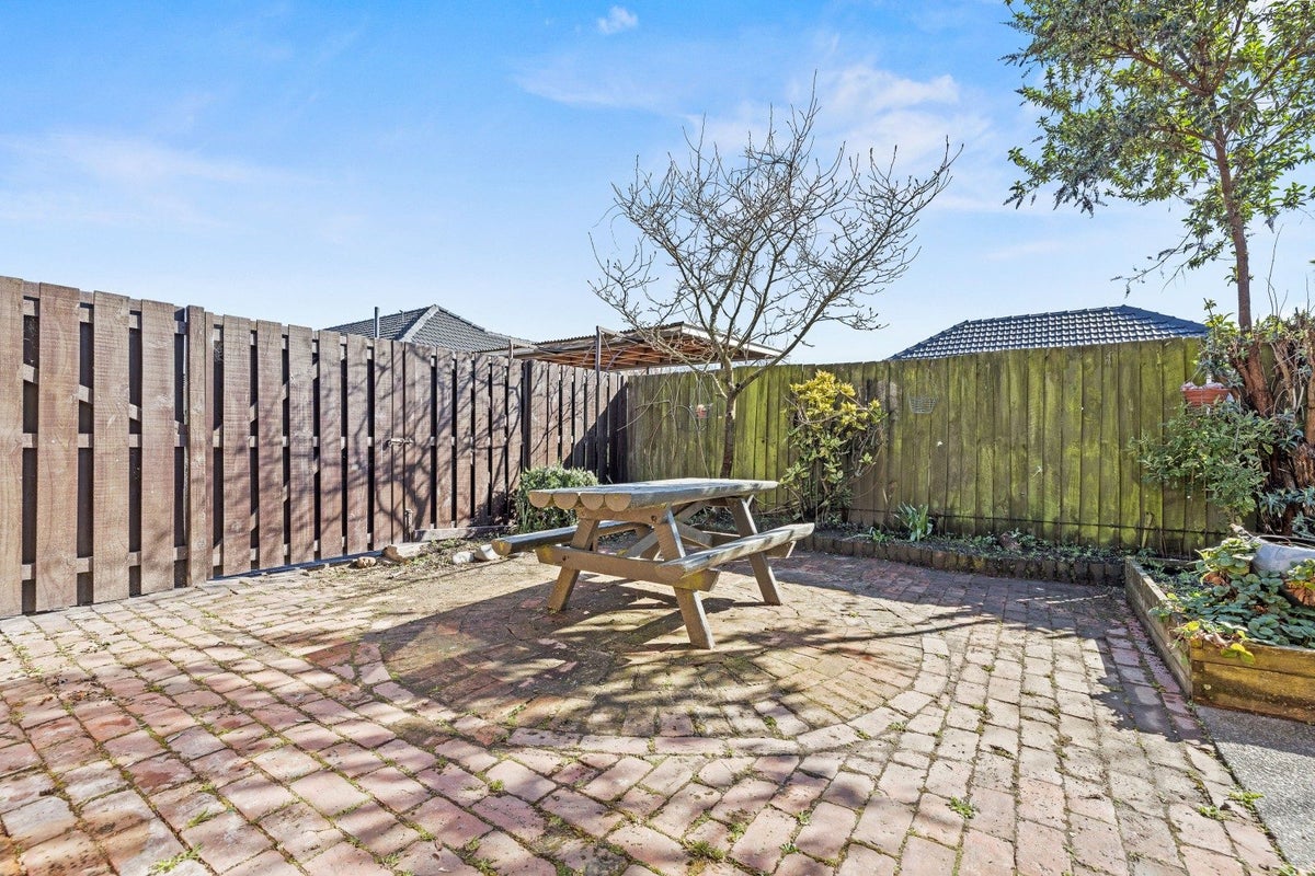 2/114 Warden Street, Richmond, Christchurch City, Canterbury - Carousel 2