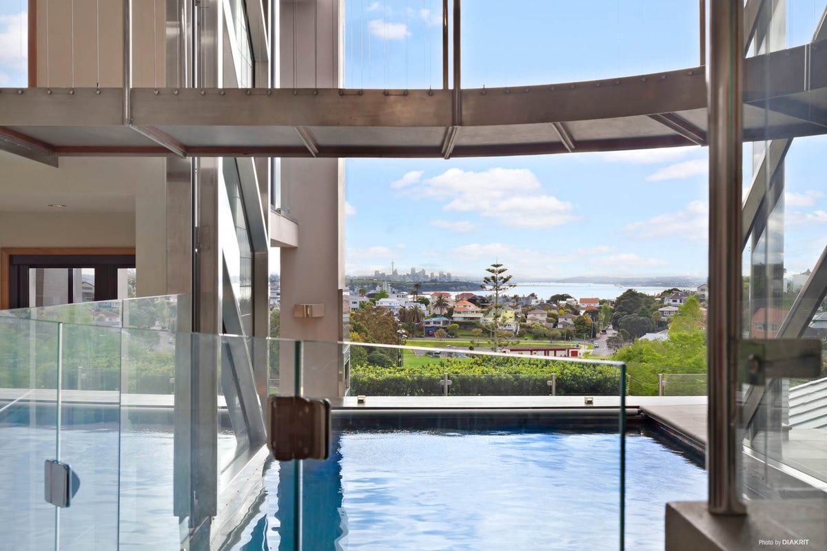 5 Waitara Road, St Heliers, Auckland - Carousel 2