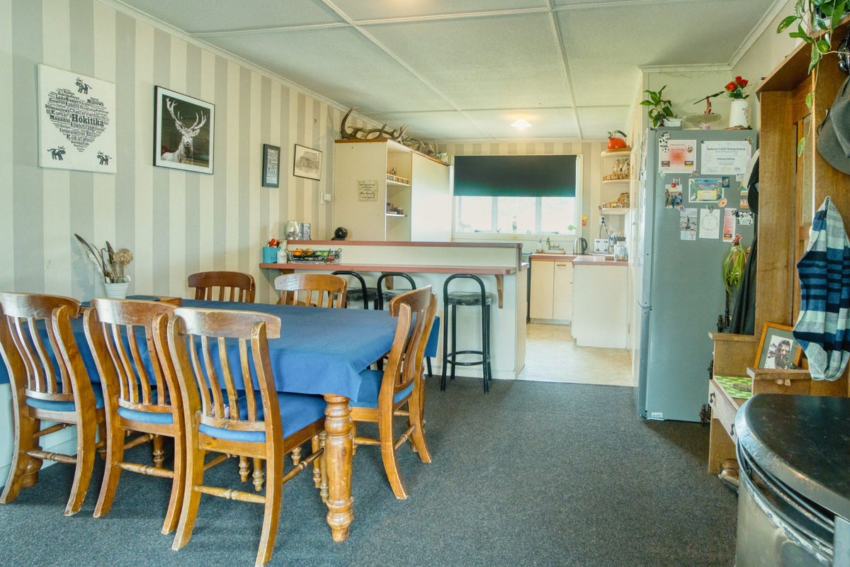246 Revell Street, Hokitika - Carousel 2