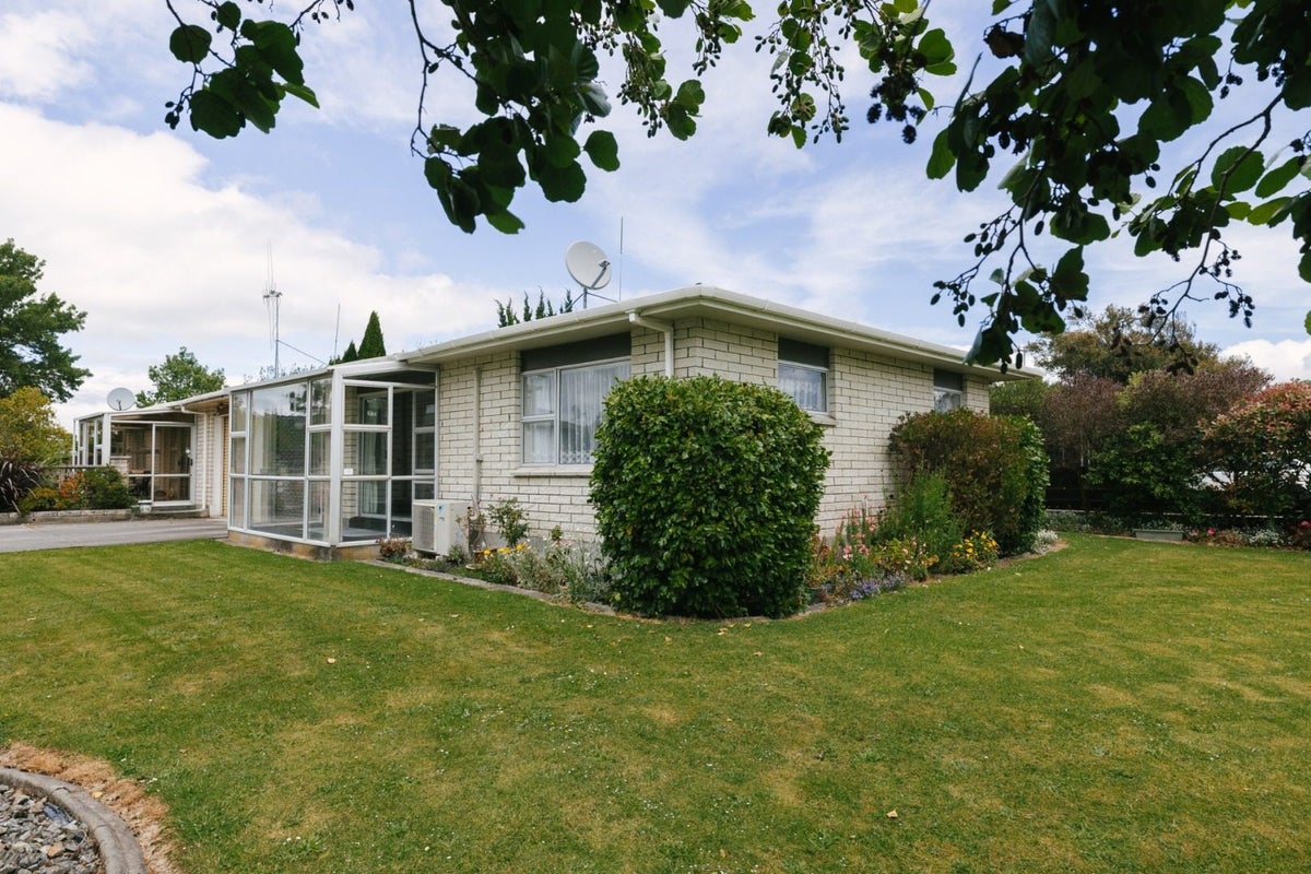 1/57 Abraham crescent, milson, palmerston north - Carousel 1
